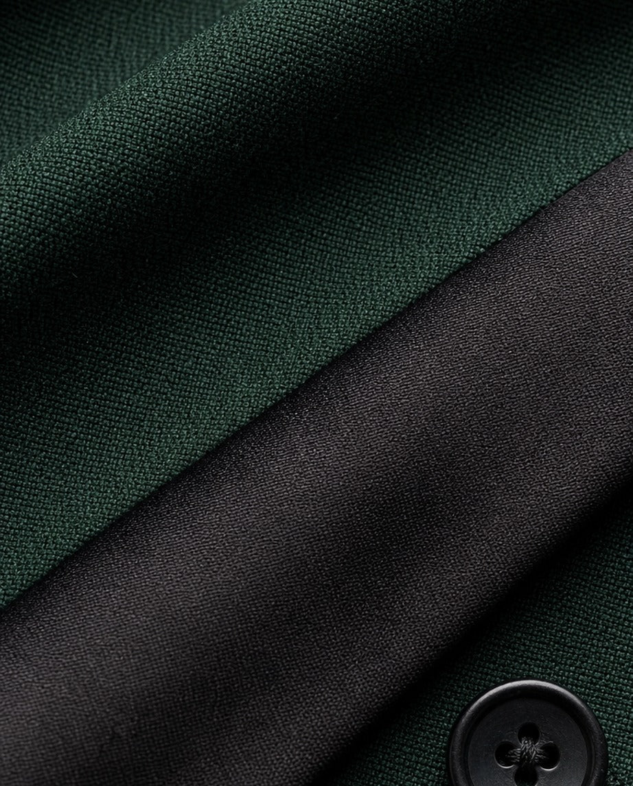 Le Quai Tuxedo - Vert - macro close-up of the fabric texture and weave | Roi de Soi